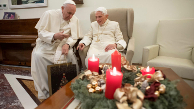 Alud de críticas contra Benedicto XVI