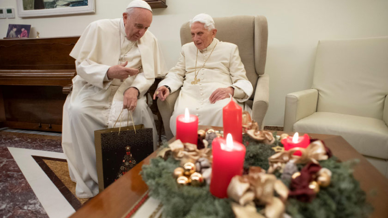 Alud de críticas contra Benedicto XVI