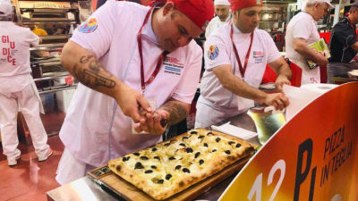Cuatro argentinos entre los diez mejores pizzeros en Italia