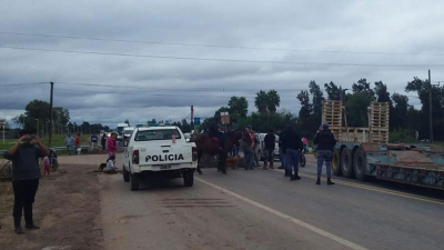 Ladrilleros cortan la ruta 16 en Sáenz Peña