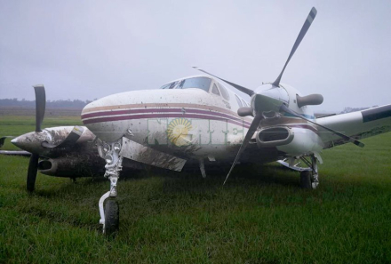 58avión 1.jpg