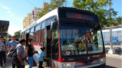 Se profundiza el conflicto en Corrientes: choferes de colectivos habrían recibido telegramas de despidos