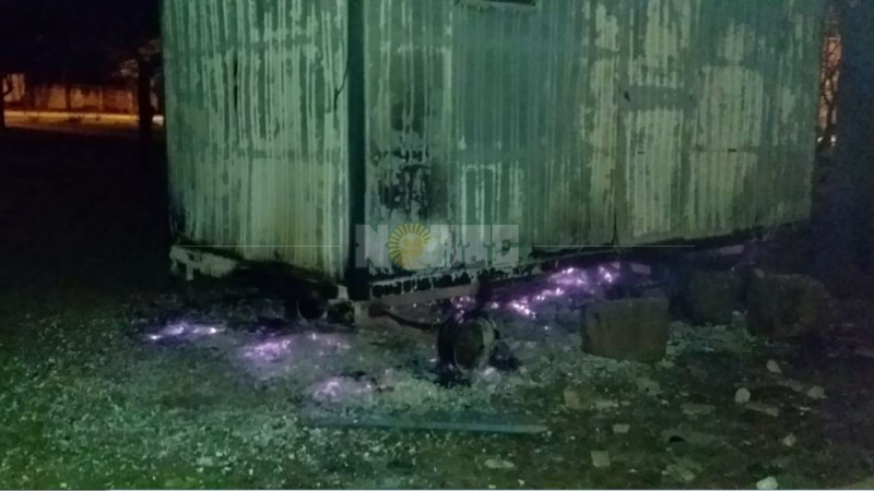 Destrozos, saqueos y personal policial herido en un nuevo desorden en el barrio 100 viviendas de Sáenz Peña