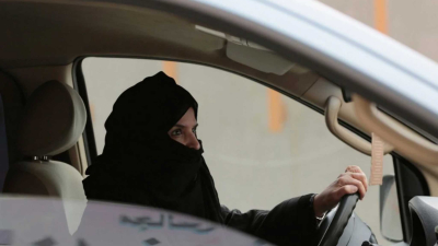 Arabia autorizó a las mujeres a viajar sin el permiso de un “tutor”