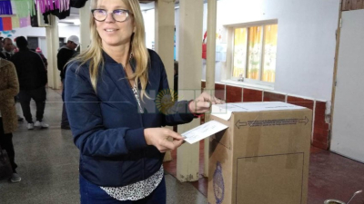Chomiak “En los próximos días decidiéremos si vamos a acompañar o a pedir que nos acompañen”