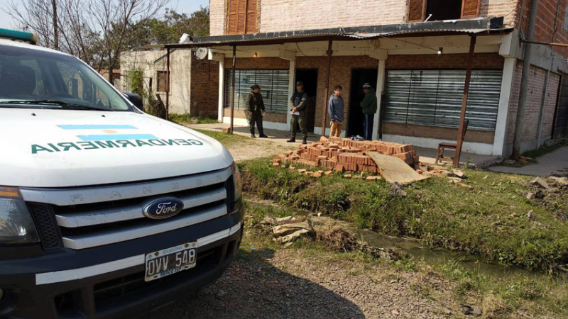 Cocaína en Avia Terai: siete allanamientos en Chaco y Salta con secuestro de vehículos y armas