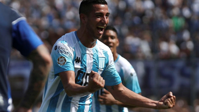 La Academia amargó el debut de Maradona