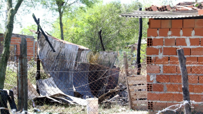 Una madre y dos de sus hijas murieron calcinadas en un voraz incendio en Resistencia