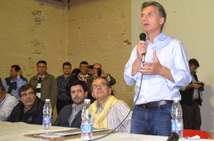 MACRI-EN-LA-TERMAL-SEP1.jpg