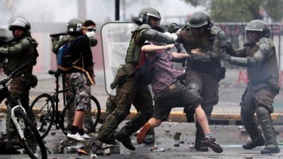 Chile: se elevó a 19 la cifra de muertos por las protestas y se confirmó que tres de ellos eran peruanos