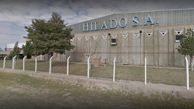 Reabre una textil que cerró hace un año