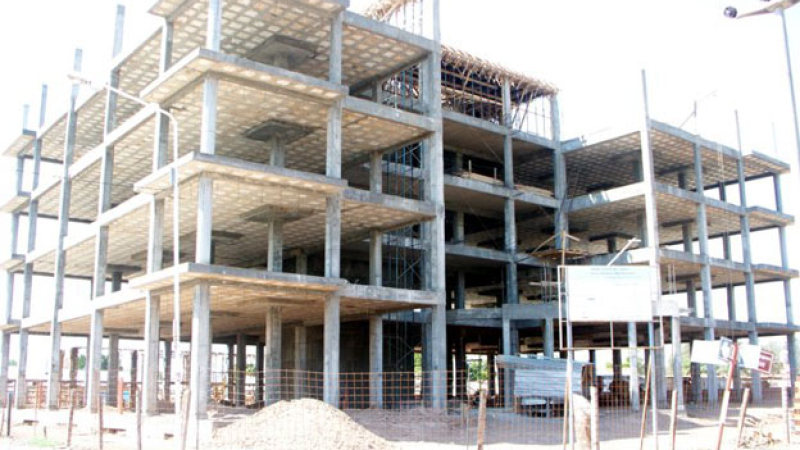 En la construcción cayeron 1.700 puestos de trabajo y el salario real
