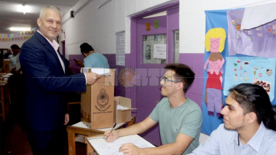 El candidato del Frente Integrador cumplió con su deber cívico 