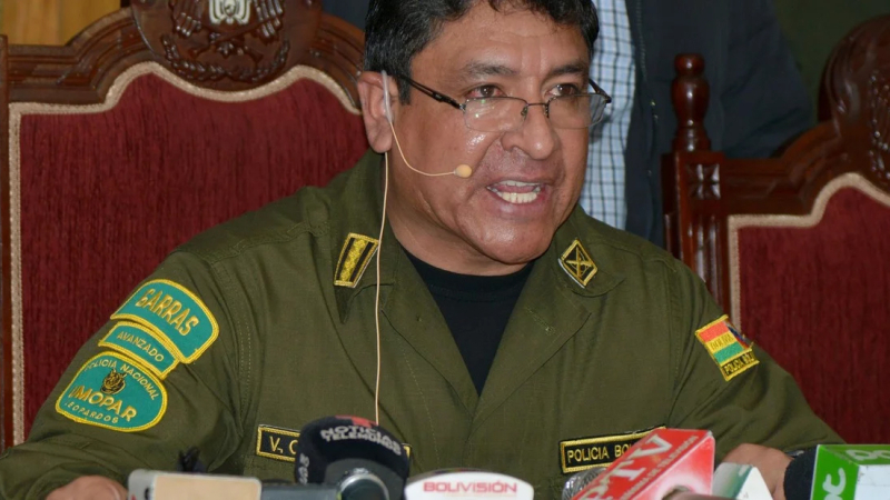 El jefe de la Policía de Bolivia presentó su renuncia