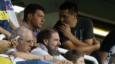 Maradona le apuntó a Riquelme: “El sentimiento no se cobra”