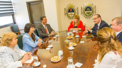Capitanich abordó con el STJ una reforma electoral y el tema sueldos