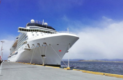 Cruceros que van a la Antártida recalan en Ushuaia y esperan récord de temporada