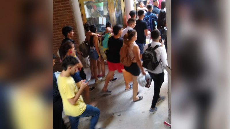 Al menos 300 personas realizaron una fiesta privada en un edificio en construcción