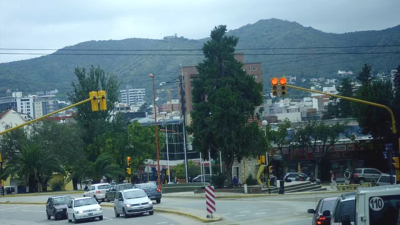 Detienen a diez jóvenes acusados de violar en manada a una chica en una casa de Villa Carlos Paz