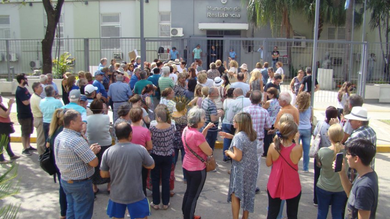Vecinos marcharon para que se anule aumento de impuestos