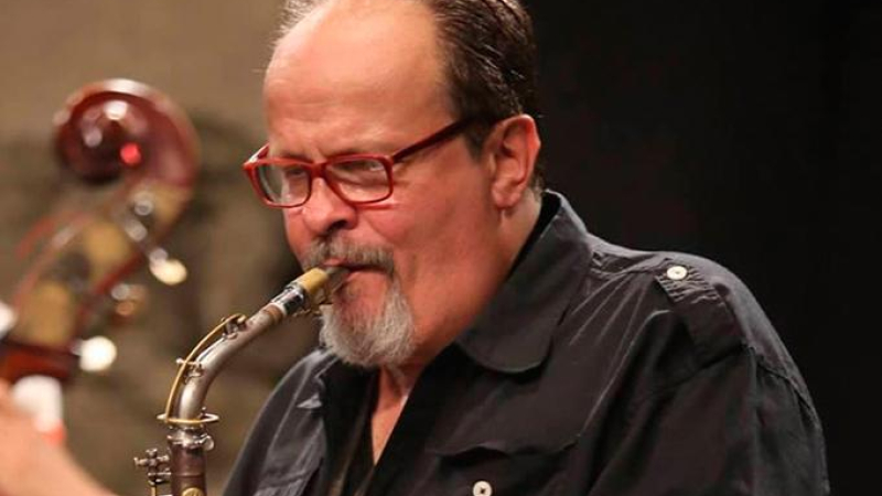 España: murió el saxofonista argentino Marcelo Peralta por coronavirus