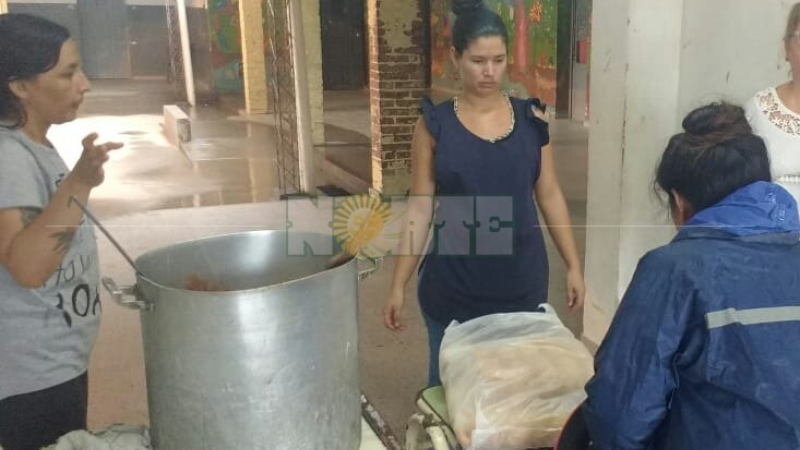 En escuelas de Resistencia se mantiene la entrega de raciones de comida