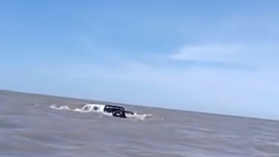 En medio de la cuarentena fue a pescar y la marea se llevó su camioneta