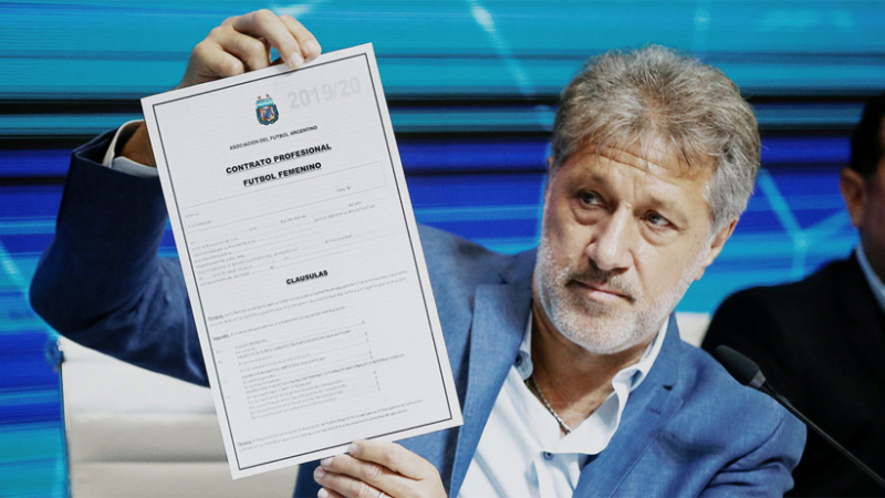 Sergio Marchi con los tapones de punta: “Aparecieron las miserias”