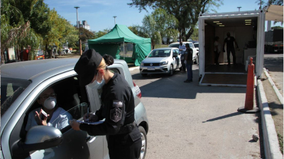 Importantes demoras por estrictos controles en el puente interprovincial