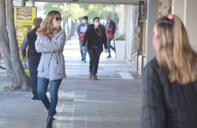 El comercio y los servicios sienten la caída del consumo