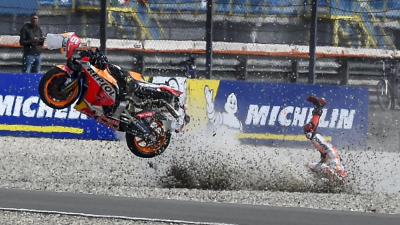 ¿Cuánto cuesta caerse de una moto de carreras?