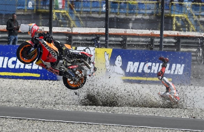 ¿Cuánto cuesta caerse de una moto de carreras?