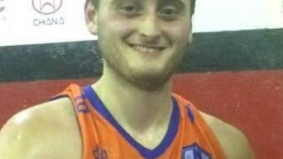 Conmoción en el básquet de Uruguay: un jugador de 25 años murió en medio de un amistoso