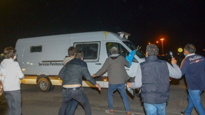 Lázaro Báez fue liberado pero tuvo que regresar a la cárcel por rechazo vecinal