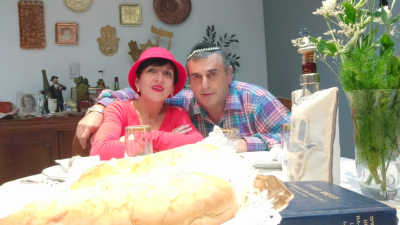 La Mesa Interreligiosa distinguió a Isaac Mario Mariach a poco de embarcarse con su esposa rumbo a Israel