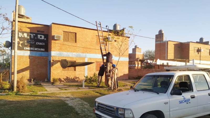 Secheep descubrió conexiones clandestinas en el barrio Emerenciano