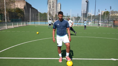 Jugó en Arsenal de Sarandí y ahora entrena con Los Murciélagos