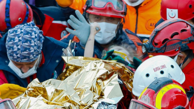 Turquía: rescatan a una niña de 3 años 65 horas después del sismo que dejó más de 80 muertos