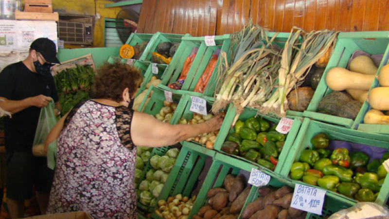 Subas en frutas y verduras, entre la especulación y la estacionalidad