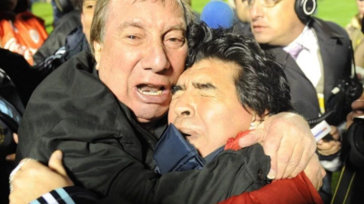Carlos Bilardo no sabe que murió Maradona