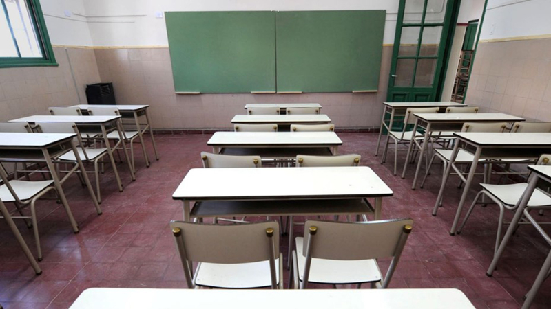 Unos 320 millones de alumnos sin clases presenciales por el agravamiento de la pandemia