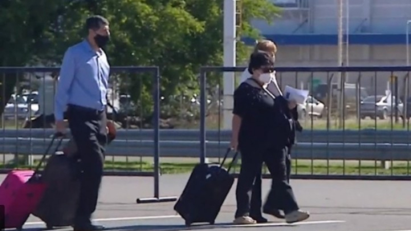 Protesta de trabajadores despedidos de Latam provoca caos en el Aeropuerto de Ezeiza