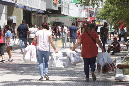 movimiento comercial 2.JPG