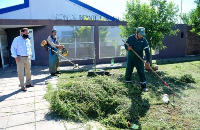 Vuelta a clases: Educación reacondiciona las escuelas