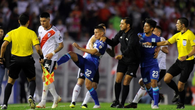 ¿Cómo les fue a River y Racing en partidos de eliminación directa?