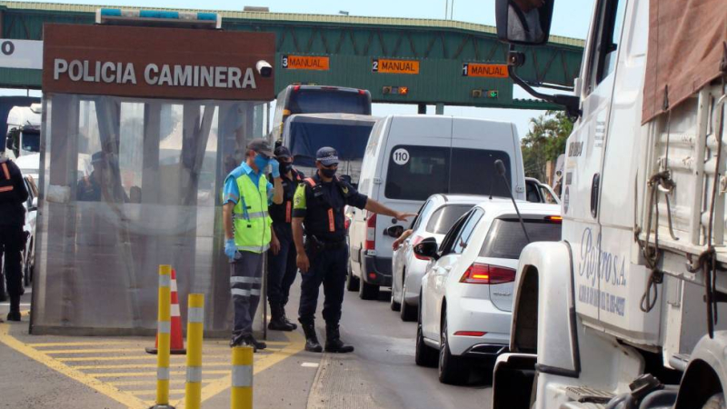 Liberaron el acceso a la provincia pero las multas continúan vigentes