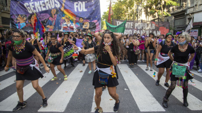 Miles de mujeres marcharon en todo el país en contra de la violencia de género