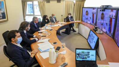 Fernández y los gobernadores coincidieron en poner un ojo en las fronteras