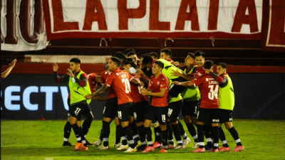 El Rojo pegó justo y se metió en cuartos