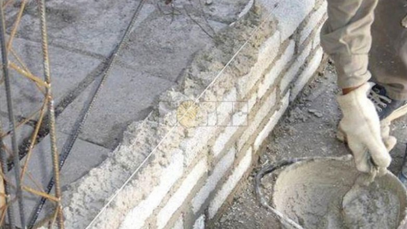 Proponen fabricar ladrillos con botellas PET en barrios de Resistencia